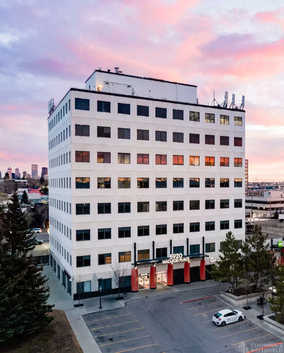 5920 Macleod Place building exterior